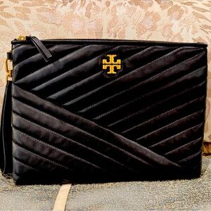 Tory Burch Kira chevron quilted clutch pouch